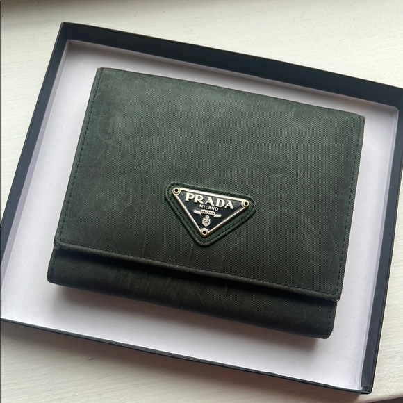 Prada Black Key & Card Holder - Picture 1 of 7